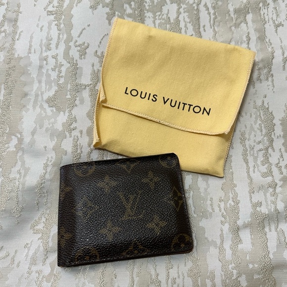 Used Men’s Louis Vuitton monogram wallet - Picture 10 of 10